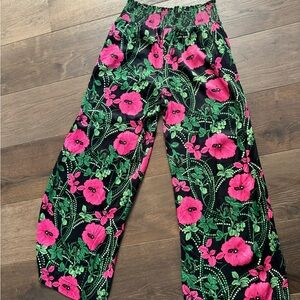 Beautiful pants with pockets